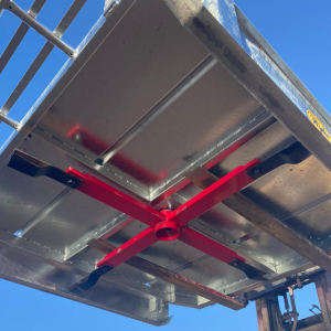 Alternative view of Wylie 6ft semi offset Galvanised 8 blade topper