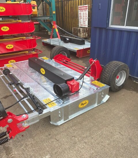 Wylie 8ft 12 blade galvanised trailed topper - Image 4