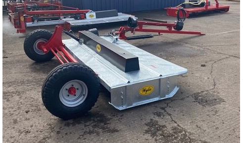 Wylie 9ft Galvanised 18 blade trailed topper